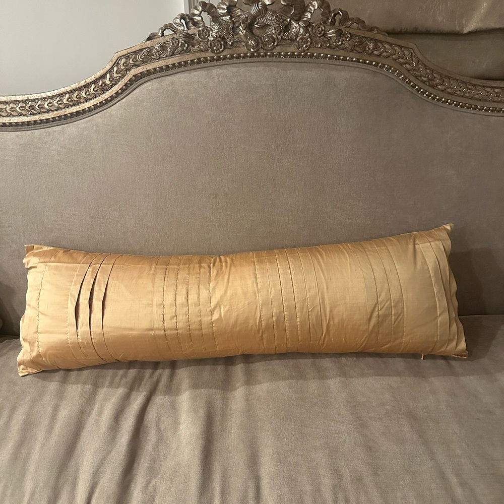 Beautiful lambar cushions (2)